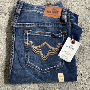 Shyanne jeans! Size 32 in the waist and 34 in length! Brand new with tag on!